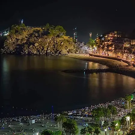 Escapada Romantica Con Vistas Al Mar Y A La Ciudad En Almunecar Granada Espana